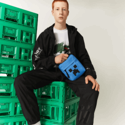 geanta crossover verticala din panza cu imprimeu lacoste x minecraft 0H6PD42034 bărbați aerien minecraft j92